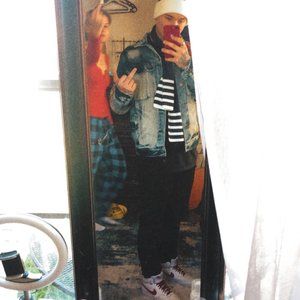 Meet your Posher, Ethan